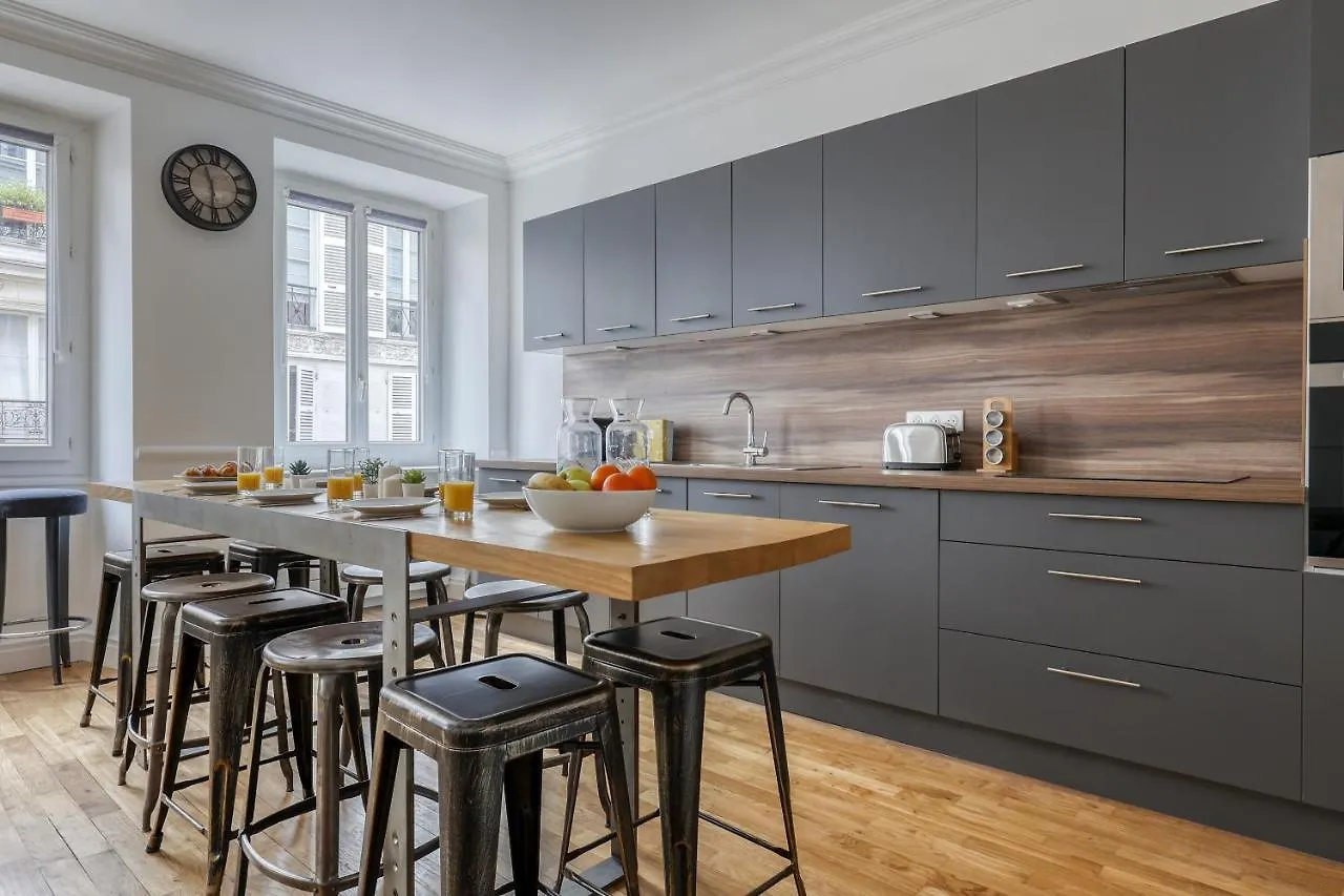 Superb Large And New 4Bds Flat - Heart Of Paris 10 Apartment 0*,  France